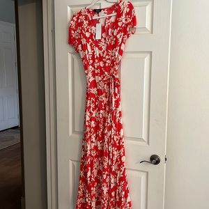 Wrap dress with Tags
